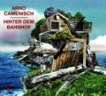 Hinter dem Bahnhof